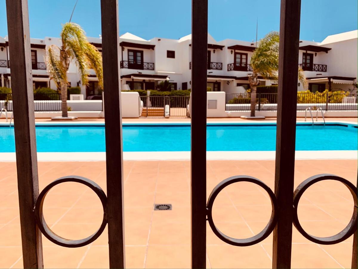 Lovely Casa Felicidad, swimming pool, Wifi x private garden Playa Blanca  Exterior foto